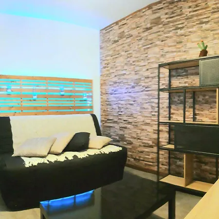 Gite Urbain-Les Appartements D'Hotes De La Vertu 1Er Etage Aparthotel